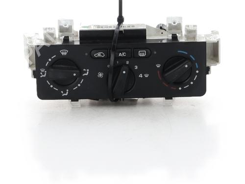 Used Climate control Climate control 39224592 39224592