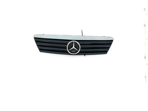 Used Grille MERCEDES-BENZ A-CLASS (W168) [1997-2005]  18452810