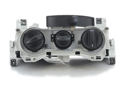 Used Climate control FIAT PUNTO (188_) 1.2 60 (188.030, .050, .130, .150, .230, .250) (60 hp) 32013144