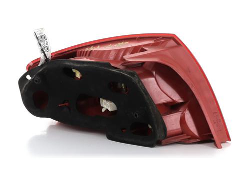 Right taillight PEUGEOT 407 (6D_) 2.0 HDi (6DRHRH) | BP29470489C35 