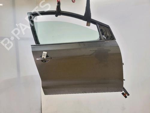 Used Right front door Right front door 37281513 37281513