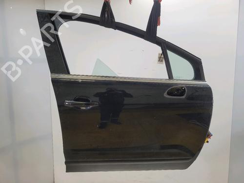 Used Right front door PEUGEOT 5008 (0U_, 0E_) 1.6 HDi (112 hp) 33166313