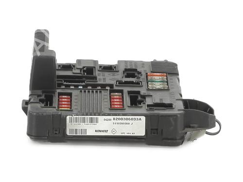 Used Fuse box Fuse box 37228296 37228296
