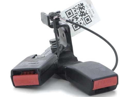 seat-buckle-renault-megane-iii-hatchback-bz01_-b3_-2008-32006248 main image