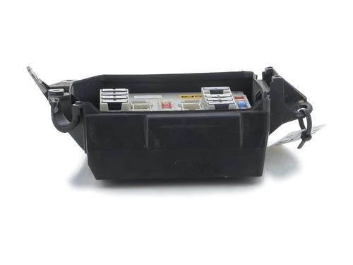 Sikringsdåse RENAULT CLIO III (BR0/1, CR0/1) 1.2 16V (BR0P, CR0P) (101 hp) 32310338