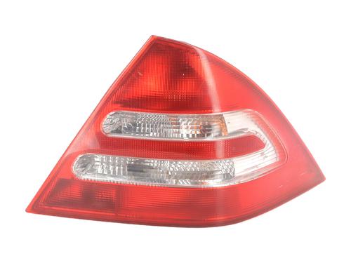 Used Right taillight MERCEDES-BENZ C-CLASS (W203) C 270 CDI (203.016) (170 hp) 27439620