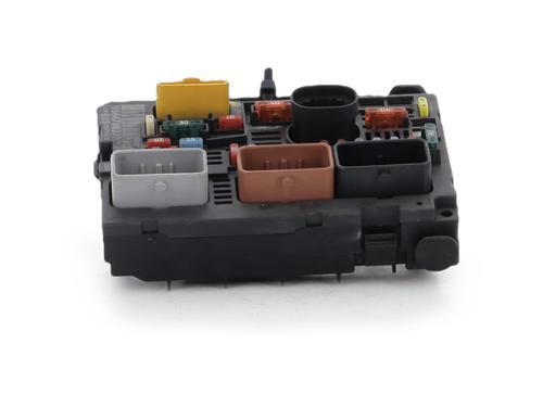 Used Fuse box Fuse box 37281486 37281486