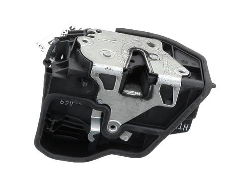 Używane Zamek drzwi tylnych lewych BMW X3 (E83) 2.0 d (150 hp) 31152622
