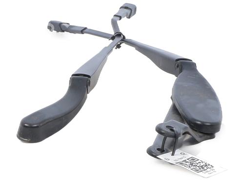 Used Front windshield wiper arm MERCEDES-BENZ C-CLASS (W205) C 250 BlueTEC / d (205.008, 205.006) (204 hp) 27909746