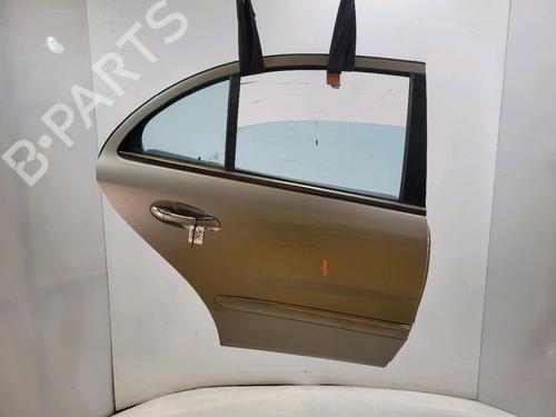 Used Right rear door MERCEDES-BENZ E-CLASS (W211) E 320 CDI (211.026) (204 hp) 24393462