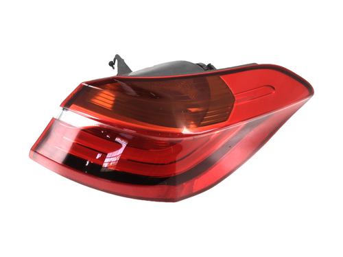 Used Right taillight BMW 2 Active Tourer (F45) 225 xe Plug-in-Hybrid (224 hp) 29048215