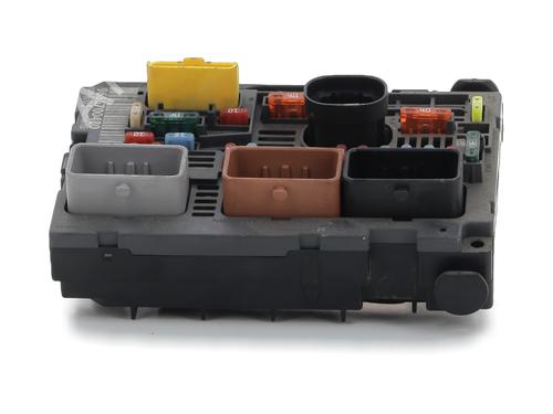 Used Fuse box PEUGEOT 308 I (4A_, 4C_) 1.6 HDi (92 hp) 28286451