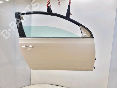 Dør højre fortil VW GOLF VI (5K1) 1.4 (80 hp) 31749688