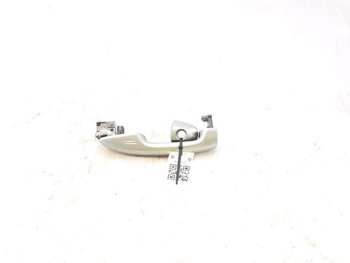 Used Front left exterior door handle TOYOTA RAV 4 IV (_A4_) 2.5 Hybrid 4WD (AVA44, AVA44_) (197 hp) 27902537