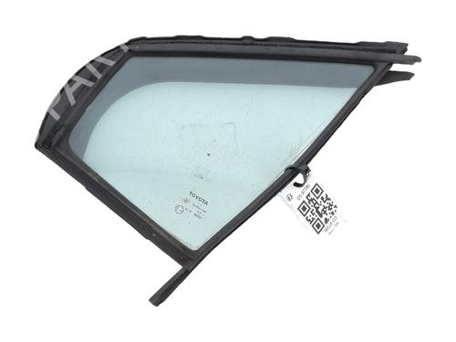 front-left-quarter-glass-toyota-yaris-_p13_-2010-2011-2012-2013-2014-2015-2016-2017-2018-2019-2020-32201917 main image