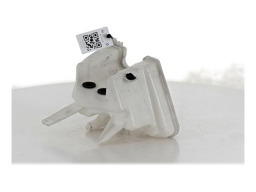 Used Windscreen washer tank TOYOTA YARIS (_P13_) 1.5 Hybrid (NHP130_) (101 hp) 26015771
