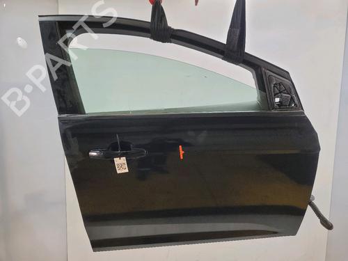 right-front-door-ford-focus-iii-2010-2011-2012-2013-2014-2015-2016-2017-2018-2019-2020-32513148 main image