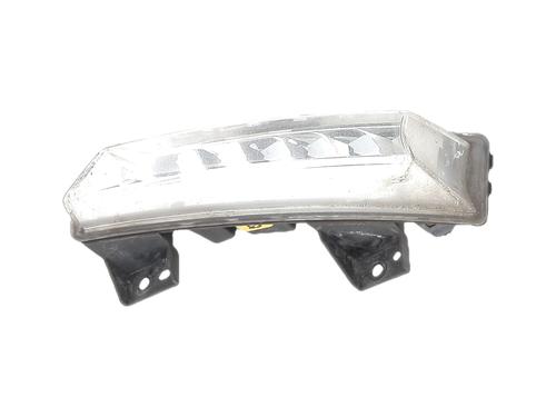 Used Left daytime light Left daytime light 39393988 39393988