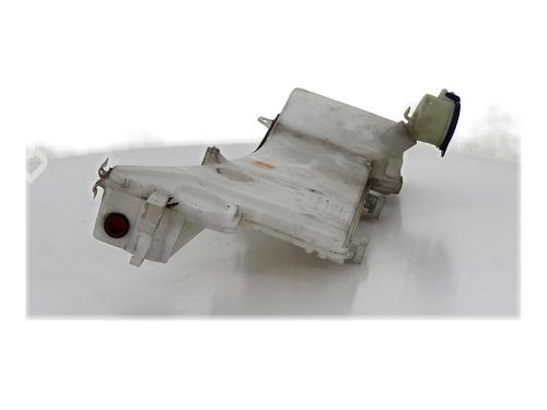 Used Windscreen washer tank PEUGEOT 3008 II SUV (MC_, MR_, MJ_, M4_) 1.5 BlueHDi 130 (131 hp) 28366427