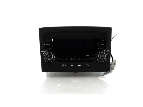 Used Radio FIAT DOBLO Cargo (263_) 1.6 D Multijet (263WXD1B, 263WXR1B, 263WXX1B, 263ZXD1B,... (105 hp) 19039701