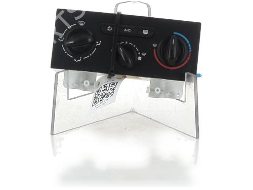 climate-control-peugeot-307-3ac-2000-2001-2002-2003-2004-2005-2006-2007-2008-2009-2010-2011-2012-32201609 main image