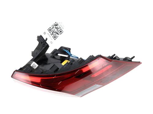 Used Right taillight VW GOLF VIII (CD1, DA1) 2.0 TDI (150 hp) 31986023