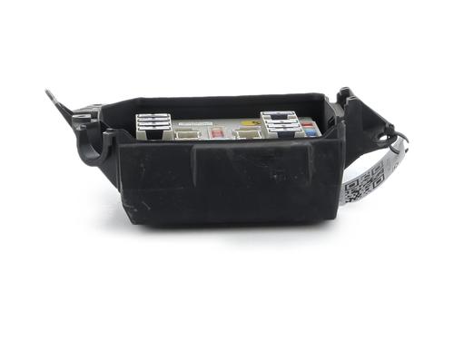 Zekeringkast Zekeringkast RENAULT CLIO III (BR0/1, CR0/1) 1.2 16V (BR02, BR0J, BR11, CR02, CR0J, CR11) (75 hp) 37506343 37506343
