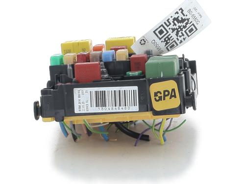 fuse-box-peugeot-2008-i-cu_-2013-32180989 main image