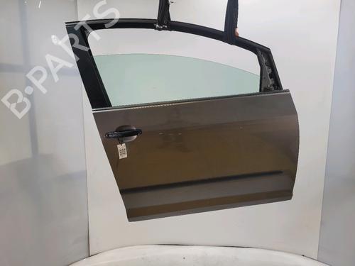 Used Right front door VW GOLF PLUS V (5M1, 521) [2004-2013]  28160997