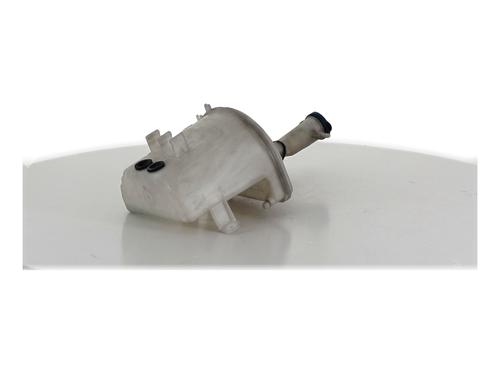 windscreen-washer-tank-toyota-yaris-_p1_-1999-2000-2001-2002-2003-2004-2005-31963346 main image