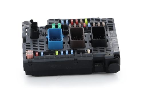 Used Fuse box Fuse box PEUGEOT 308 II (LB_, LP_, LW_, LH_, L3_) 1.6 BlueHDi 120 (120 hp) 39763664 39763664