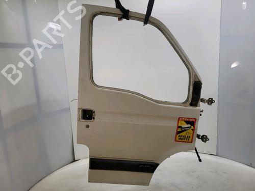 Used Right front door RENAULT MASTER II Van (FD) 2.5 dCi (101 hp) 28008035