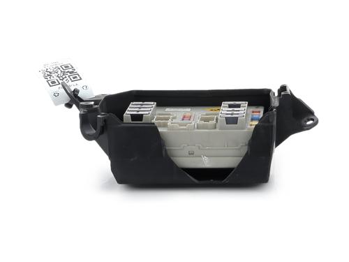 Used Fuse box Fuse box RENAULT CLIO III (BR0/1, CR0/1) 1.5 dCi (BR17, CR17) (86 hp) 39764268 39764268