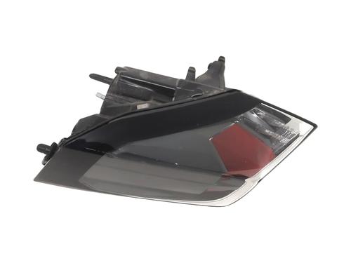 Used Left taillight PEUGEOT 2008 II (UD_, US_, UY_, UJ_, UR_, UC_) 1.2 PureTech 130 (USHNS, URHNS) (130 hp) 31607311