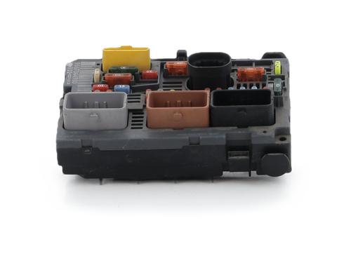 Used Fuse box Fuse box 36853835 36853835