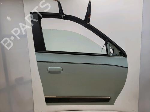 Used Right front door RENAULT TWINGO III (BCM_, BCA_) 1.0 SCe 70 (71 hp) 31662446