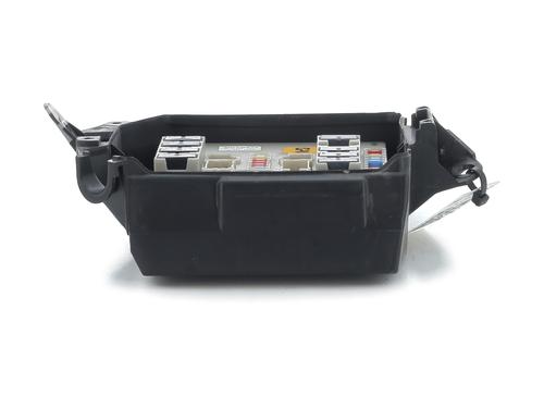 Used Fuse box RENAULT CLIO III (BR0/1, CR0/1) 1.5 dCi (BR17, CR17) (86 hp) 31057222