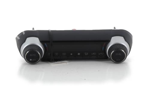 climate-control-toyota-rav-4-v-_a5_-_h5_-2018-31844955 main image