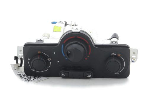 climate-control-renault-clio-iii-br01-cr01-2005-2006-2007-2008-2009-2010-2011-2012-2013-2014-32255376 main image