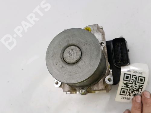Used ABS pump TOYOTA RAV 4 IV (_A4_) 2.0 D (ALA40_, ALA40R) (124 hp) 10483545