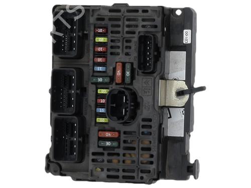 Fuse box PEUGEOT 407 (6D_) 2.0 HDi 135 (6DRHRH, 6DRHRE, 6DRHRG, 6DRHRJ) | BP40278024E1 - Image 2