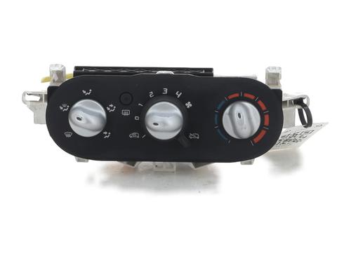 Used Climate control RENAULT TWINGO II (CN0_) 1.2 16V (CN0K, CN0V, CN0A) (76 hp) 30140761