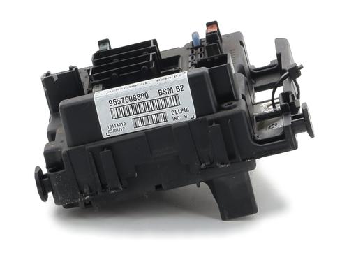 Used Fuse box PEUGEOT 206+ (2L_, 2M_) 1.4 i (73 hp) 27912902