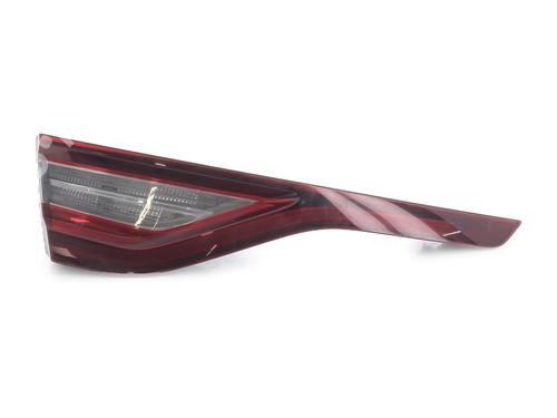 left-tailgate-light-renault-megane-iv-hatchback-b9amn_-2015-32006914 main image