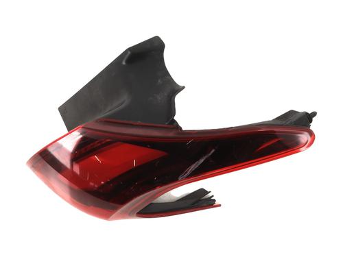 hjre-baglygte-peugeot-2008-i-cu_-2013-32131098 main image