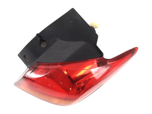 Rückleuchte Rechts für MITSUBISHI ASX (GA_W_) 1.6 DI-D 4WD (114 hp) 33033727