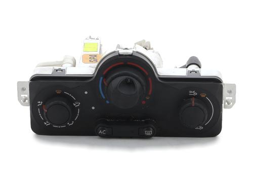 Used Climate control RENAULT CLIO III (BR0/1, CR0/1) 1.5 dCi (C/BR0G, C/BR1G) (68 hp) 29198901