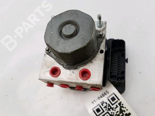 Used ABS pump FIAT PANDA (312_, 319_) 0.9 4x4 (312PXR2B) (90 hp) 10483565