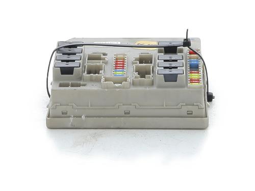 Used Fuse box Fuse box RENAULT CLIO III (BR0/1, CR0/1) 1.5 dCi (BR17, CR17) (86 hp) 33685798 33685798