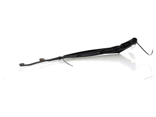 Used Front windshield wiper arm TOYOTA YARIS (_P9_) 1.4 D-4D (NLP90_, NLP90R) (90 hp) 27903793